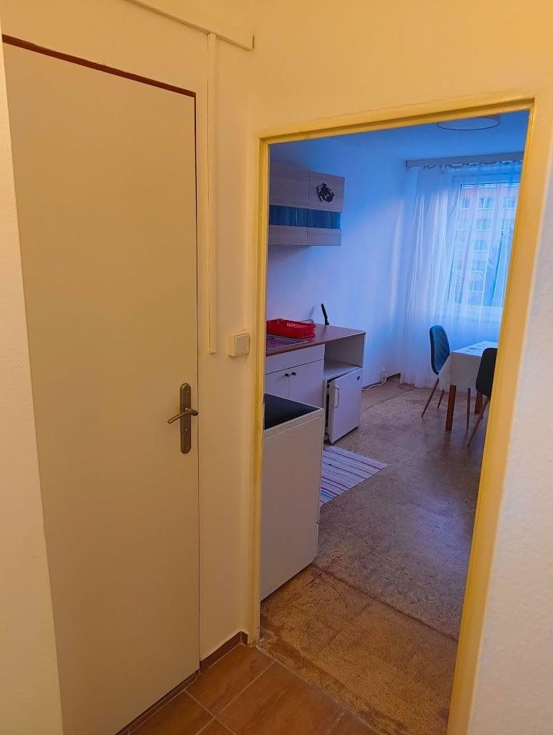 Pronájem bytu 1+1 37 m², Bellušova, Praha, Praha Pronájem bytu 1+1 37 m², Bellušova, Praha, Praha