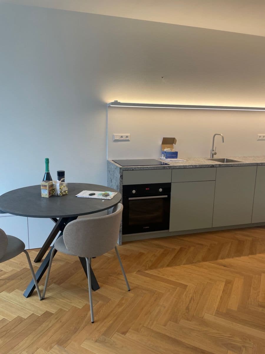 Pronájem bytu 2+1 55 m², Janka Kráľa, Nitra, Nitriansky kraj Pronájem bytu 2+1 55 m², Janka Kráľa, Nitra, Nitriansky kraj