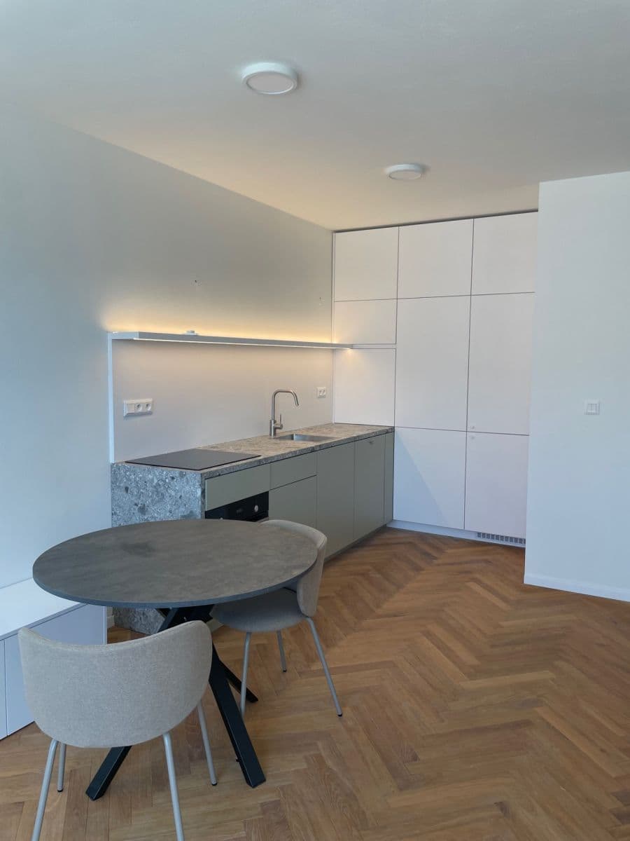 Pronájem bytu 2+1 55 m², Janka Kráľa, Nitra, Nitriansky kraj Pronájem bytu 2+1 55 m², Janka Kráľa, Nitra, Nitriansky kraj