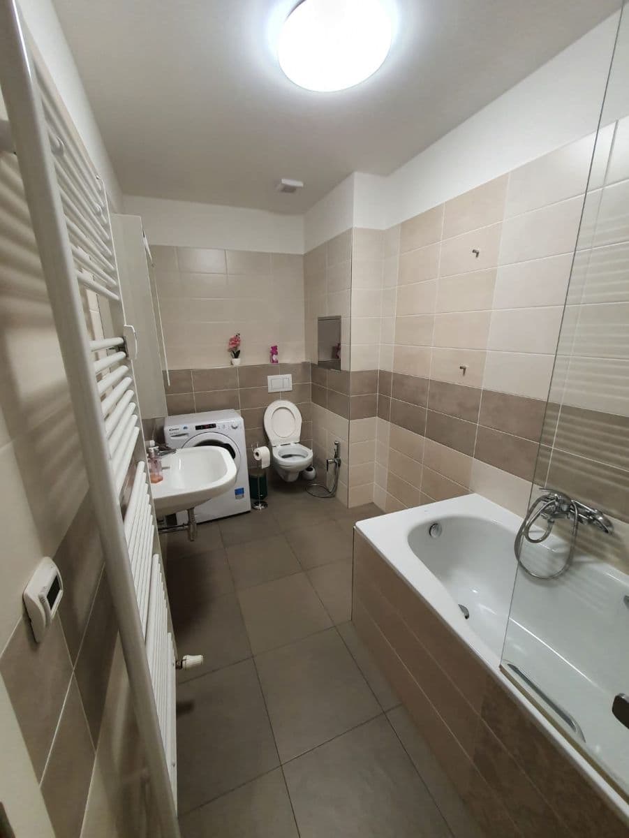 Pronájem bytu 2+kk 41 m², Na Rovnosti, Praha, Praha Pronájem bytu 2+kk 41 m², Na Rovnosti, Praha, Praha