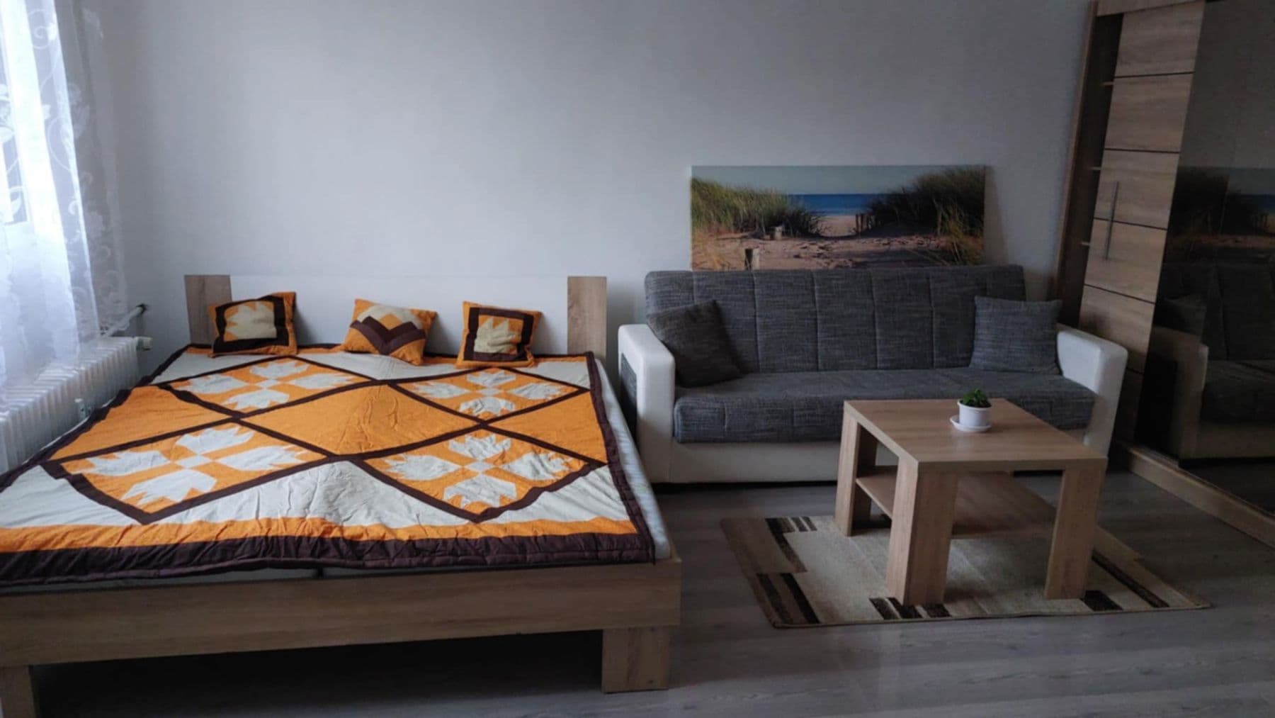 Pronájem bytu 1+1 38 m², náměstí Republiky, Mladá Boleslav, Středočeský kraj Pronájem bytu 1+1 38 m², náměstí Republiky, Mladá Boleslav, Středočeský kraj