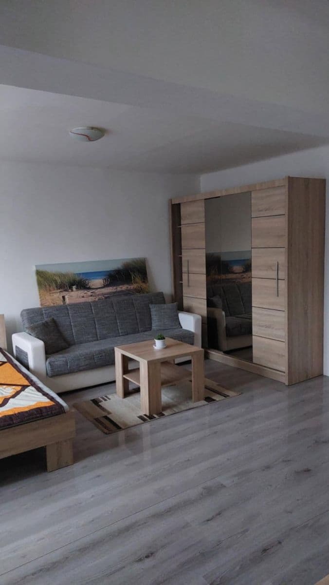 Pronájem bytu 1+1 38 m², náměstí Republiky, Mladá Boleslav, Středočeský kraj Pronájem bytu 1+1 38 m², náměstí Republiky, Mladá Boleslav, Středočeský kraj