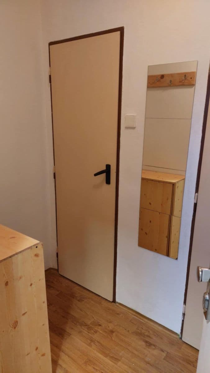 Pronájem bytu 1+1 38 m², náměstí Republiky, Mladá Boleslav, Středočeský kraj Pronájem bytu 1+1 38 m², náměstí Republiky, Mladá Boleslav, Středočeský kraj