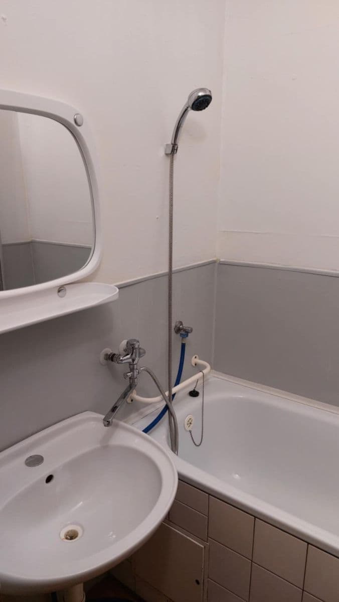 Pronájem bytu 1+1 38 m², náměstí Republiky, Mladá Boleslav, Středočeský kraj Pronájem bytu 1+1 38 m², náměstí Republiky, Mladá Boleslav, Středočeský kraj