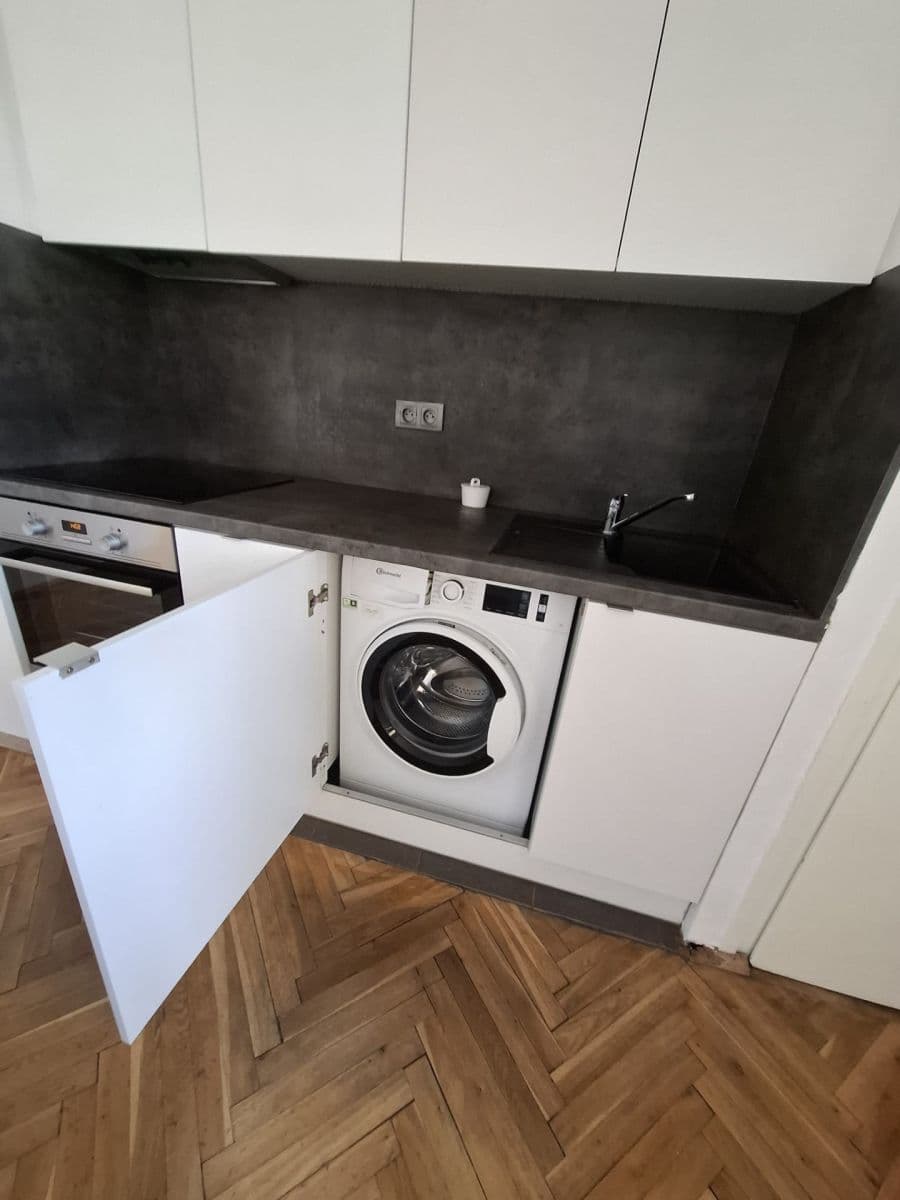 Pronájem bytu 2+kk 42 m², Obilní trh, Brno, Jihomoravský kraj Pronájem bytu 2+kk 42 m², Obilní trh, Brno, Jihomoravský kraj