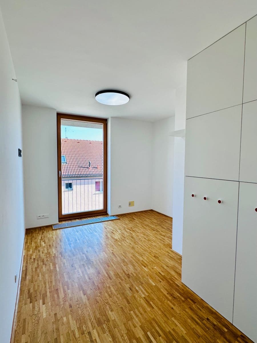 Pronájem bytu 3+kk 77 m², Pod Hliništěm, Praha, Praha Pronájem bytu 3+kk 77 m², Pod Hliništěm, Praha, Praha