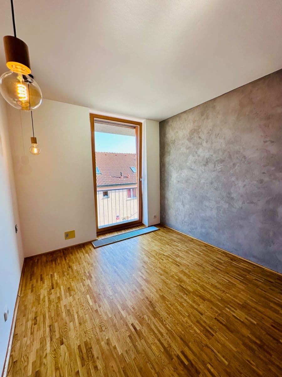 Pronájem bytu 3+kk 77 m², Pod Hliništěm, Praha, Praha Pronájem bytu 3+kk 77 m², Pod Hliništěm, Praha, Praha