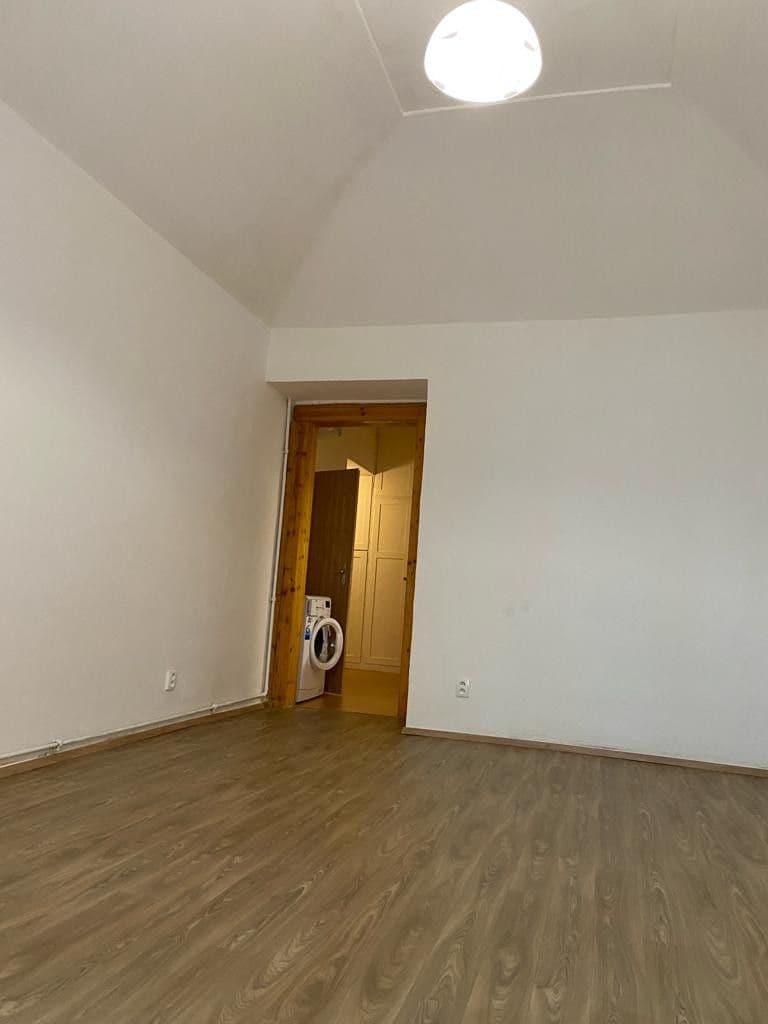 Pronájem bytu 1+1 35 m², Velehradská, Praha, Praha Pronájem bytu 1+1 35 m², Velehradská, Praha, Praha