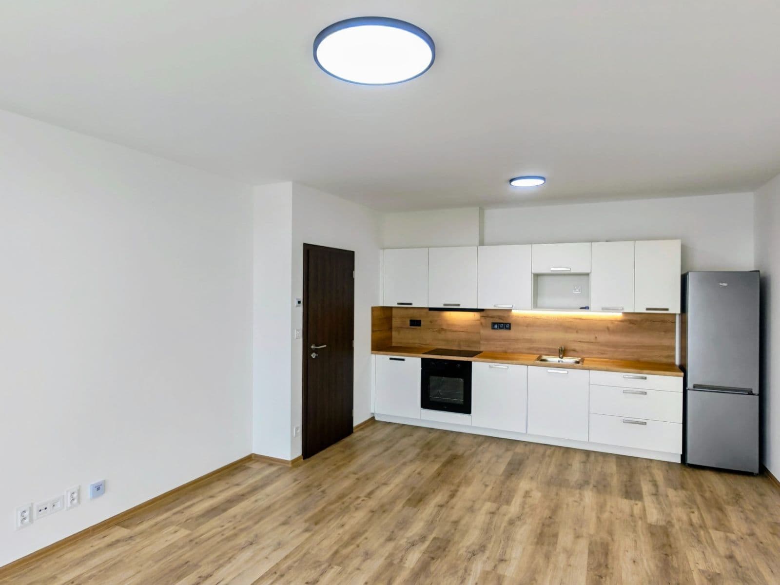 Pronájem bytu 2+kk 56 m², Topolová, Olomouc, Olomoucký kraj Pronájem bytu 2+kk 56 m², Topolová, Olomouc, Olomoucký kraj
