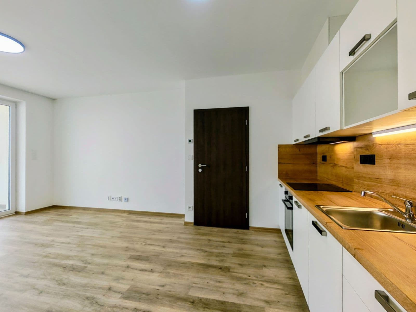 Pronájem bytu 2+kk 56 m², Topolová, Olomouc, Olomoucký kraj Pronájem bytu 2+kk 56 m², Topolová, Olomouc, Olomoucký kraj