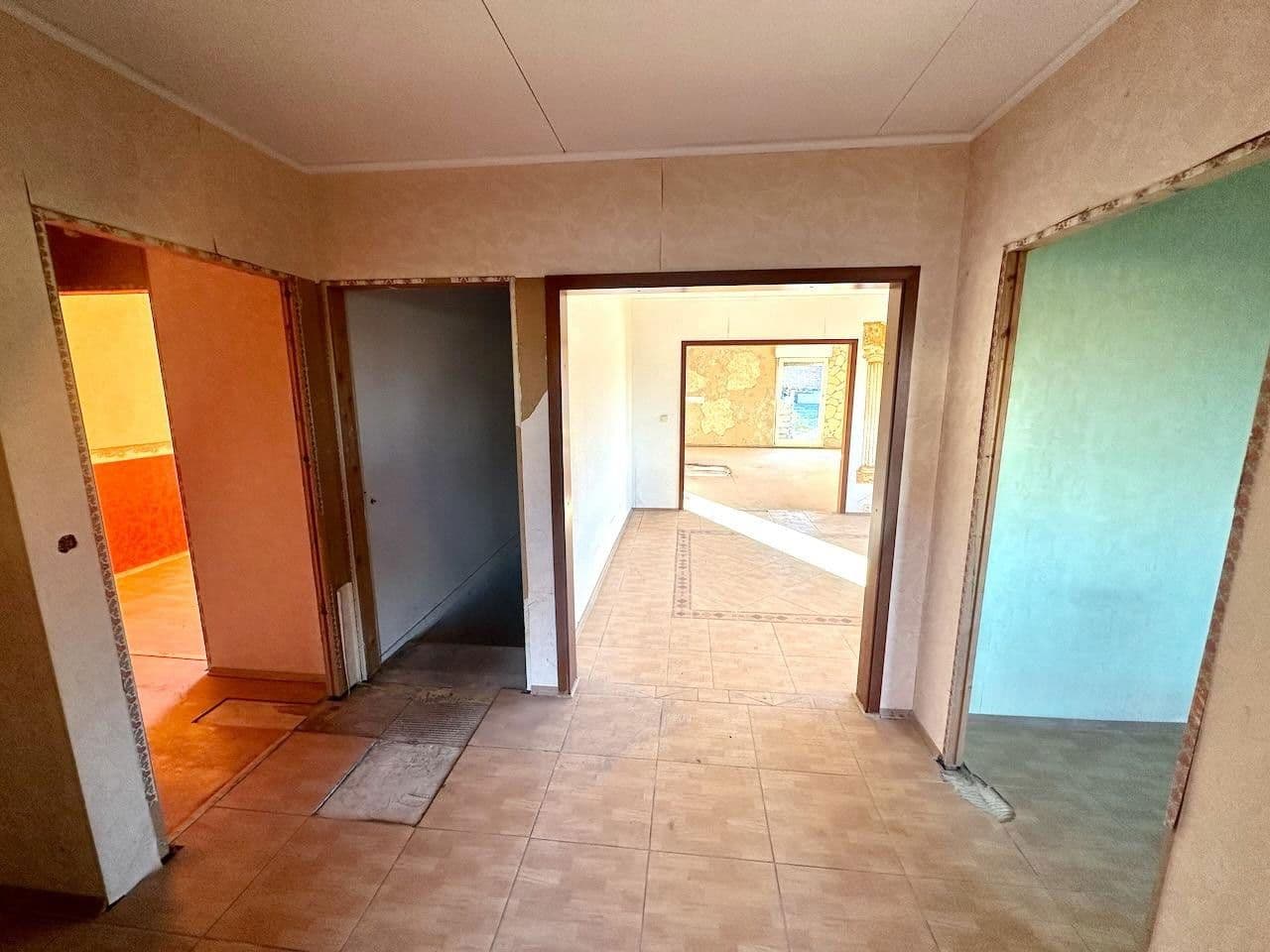 Prodej domu 149 m², pozemek 747 m², Rathausstraße 48a, Giesen, Dolní Sasko Prodej domu 149 m², pozemek 747 m², Rathausstraße 48a, Giesen, Dolní Sasko