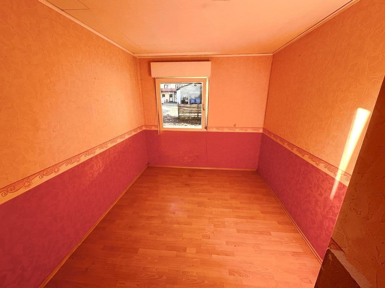 Prodej domu 149 m², pozemek 747 m², Rathausstraße 48a, Giesen, Dolní Sasko Prodej domu 149 m², pozemek 747 m², Rathausstraße 48a, Giesen, Dolní Sasko