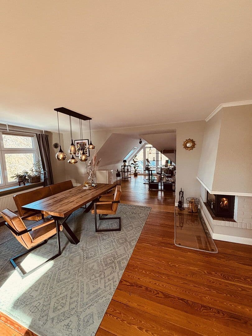 Prodej bytu 3+1 135 m², Aumühle, Šlesvicko-Holštýnsko Prodej bytu 3+1 135 m², Aumühle, Šlesvicko-Holštýnsko