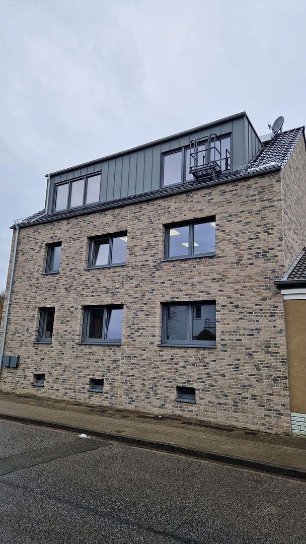 Pronájem bytu 2+1 67 m², Schönthaler Str. 50, Langerwehe, Severní Porýní-Vestfálsko Pronájem bytu 2+1 67 m², Schönthaler Str. 50, Langerwehe, Severní Porýní-Vestfálsko