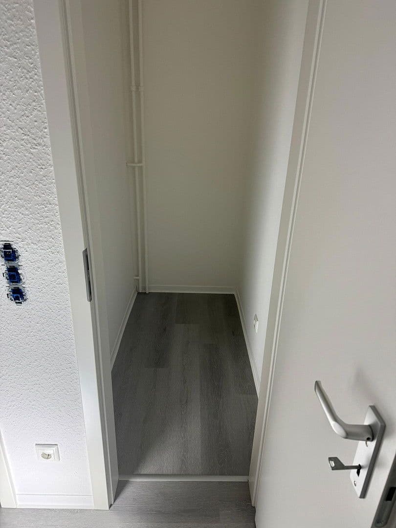Pronájem bytu 2+1 66 m², Am Gänsborn 35, Hochheim, Hessen Pronájem bytu 2+1 66 m², Am Gänsborn 35, Hochheim, Hessen