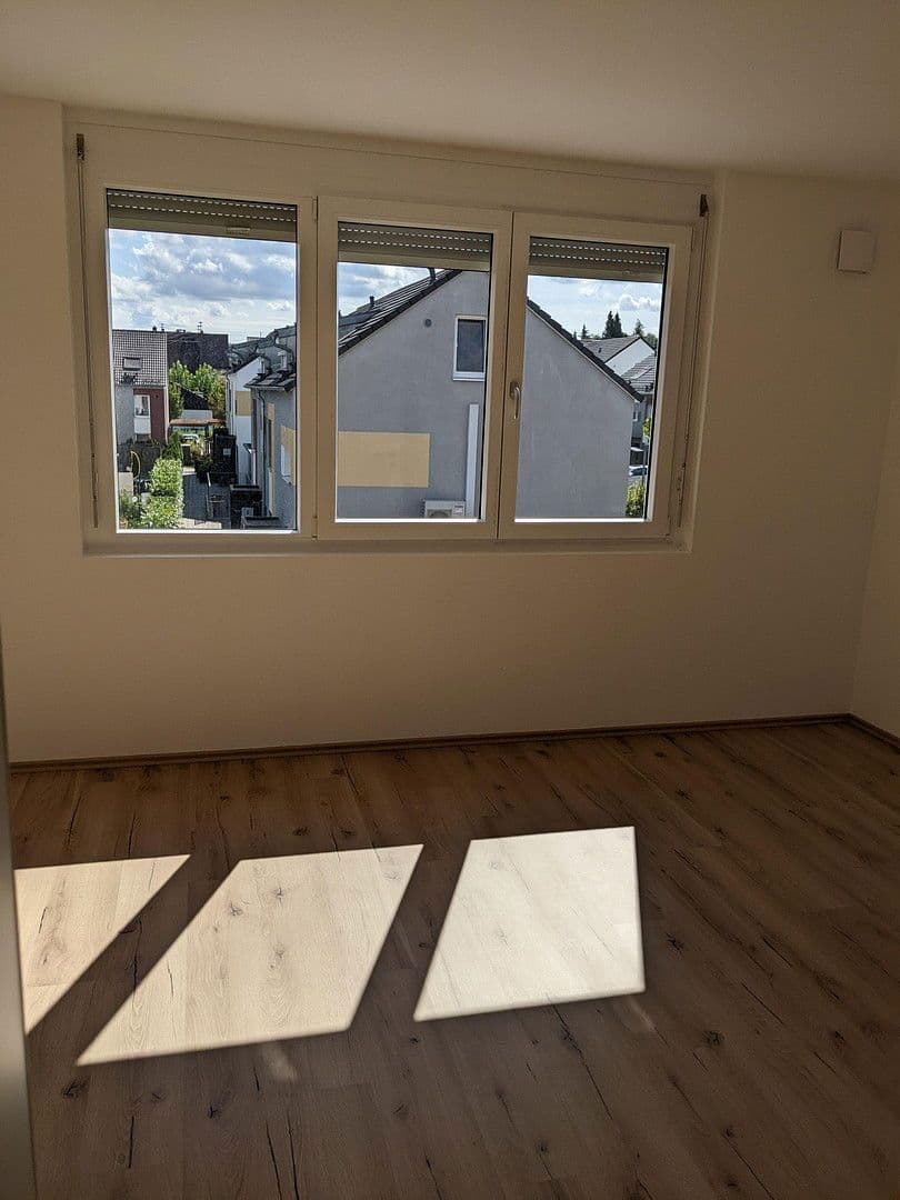 Prodej domu 144 m², pozemek 150 m², Flein, Bádensko-Württembersko Prodej domu 144 m², pozemek 150 m², Flein, Bádensko-Württembersko