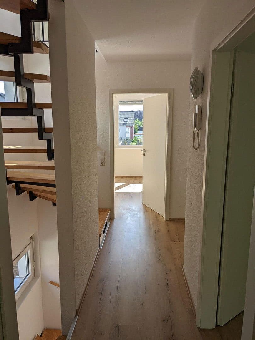 Prodej domu 144 m², pozemek 150 m², Flein, Bádensko-Württembersko Prodej domu 144 m², pozemek 150 m², Flein, Bádensko-Württembersko