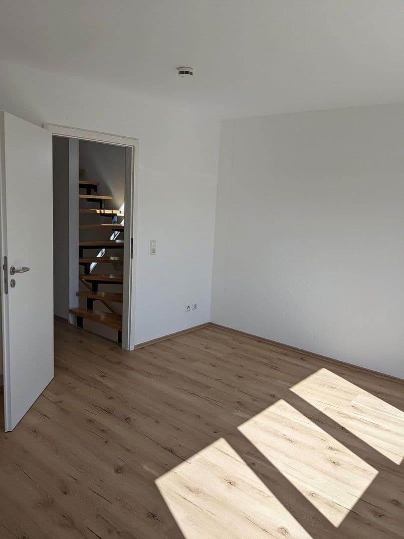 Prodej domu 144 m², pozemek 150 m², Flein, Bádensko-Württembersko Prodej domu 144 m², pozemek 150 m², Flein, Bádensko-Württembersko