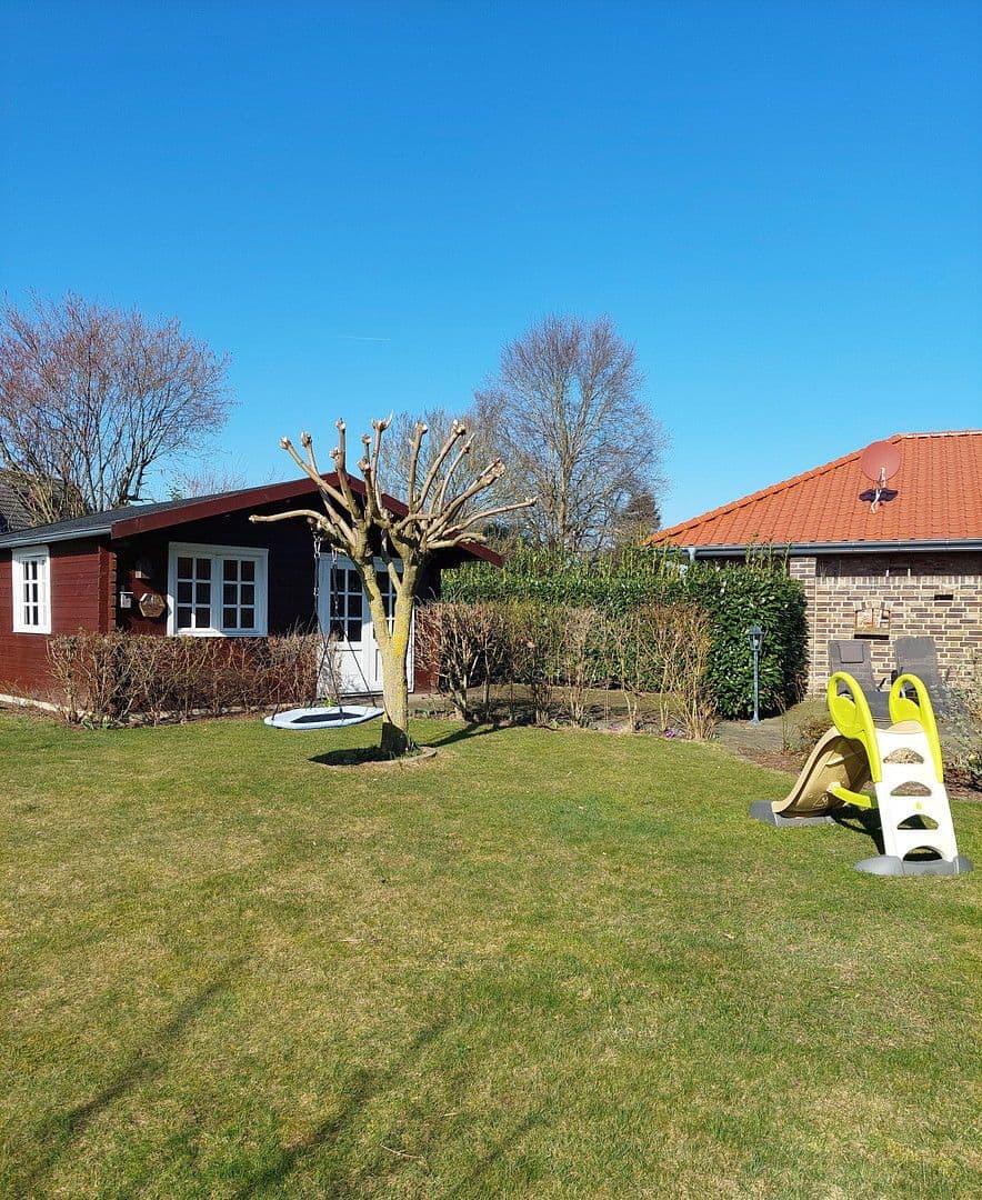 Prodej domu 170 m², pozemek 749 m², Laurentiusstraße 1, Oberlangen, Dolní Sasko Prodej domu 170 m², pozemek 749 m², Laurentiusstraße 1, Oberlangen, Dolní Sasko