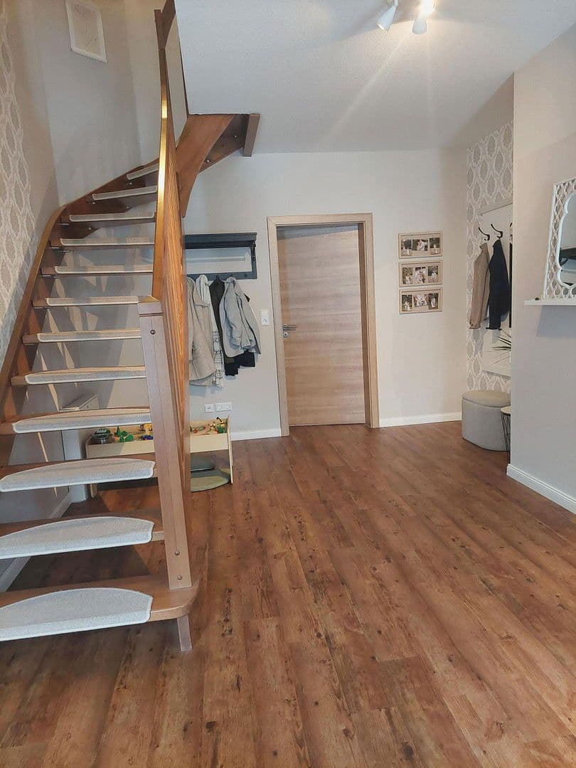 Prodej domu 170 m², pozemek 749 m², Laurentiusstraße 1, Oberlangen, Dolní Sasko Prodej domu 170 m², pozemek 749 m², Laurentiusstraße 1, Oberlangen, Dolní Sasko