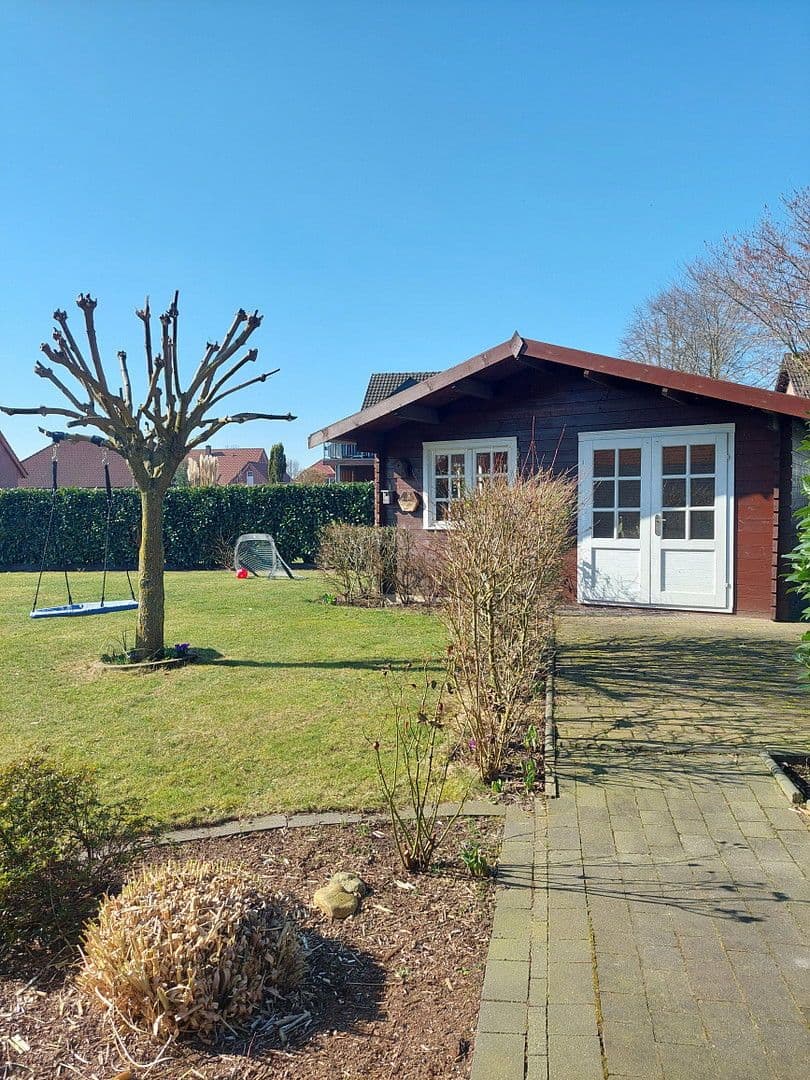 Prodej domu 170 m², pozemek 749 m², Laurentiusstraße 1, Oberlangen, Dolní Sasko Prodej domu 170 m², pozemek 749 m², Laurentiusstraße 1, Oberlangen, Dolní Sasko