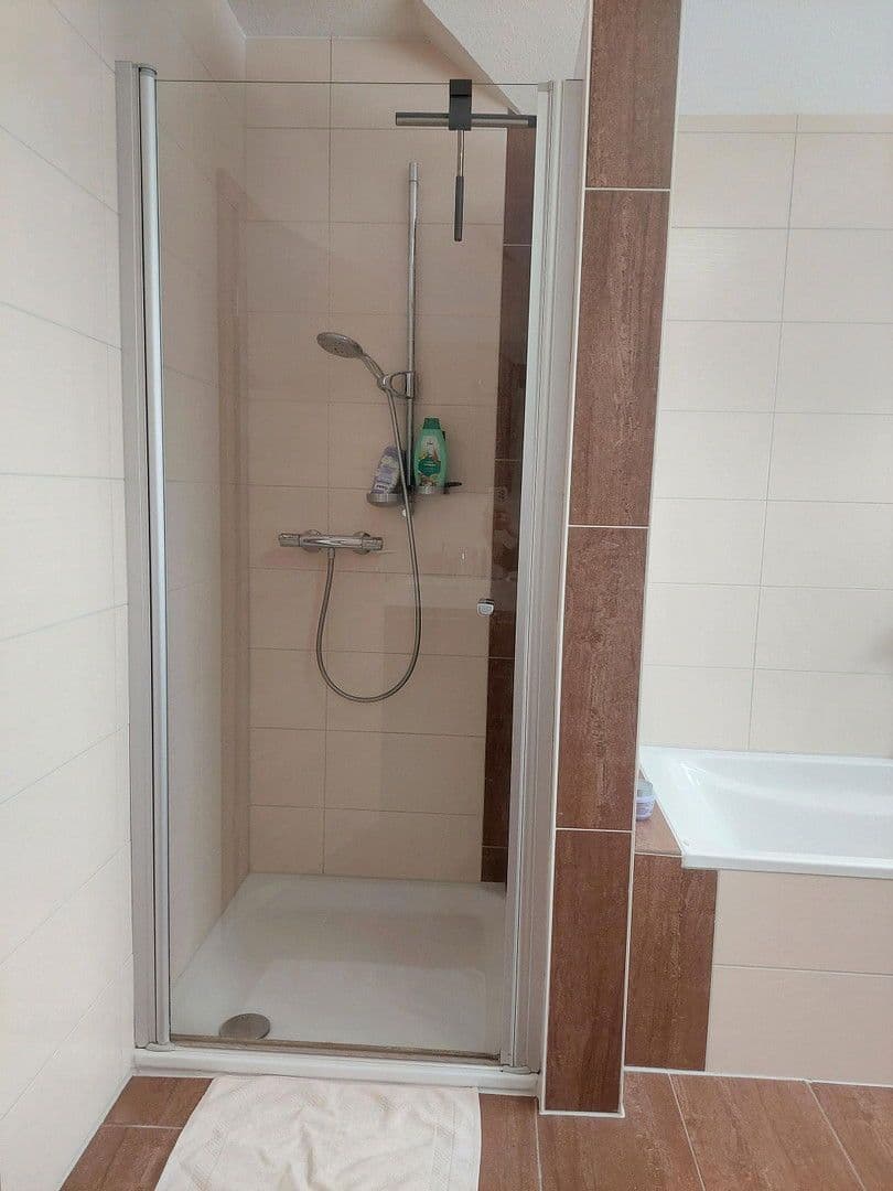 Prodej domu 170 m², pozemek 749 m², Laurentiusstraße 1, Oberlangen, Dolní Sasko Prodej domu 170 m², pozemek 749 m², Laurentiusstraße 1, Oberlangen, Dolní Sasko