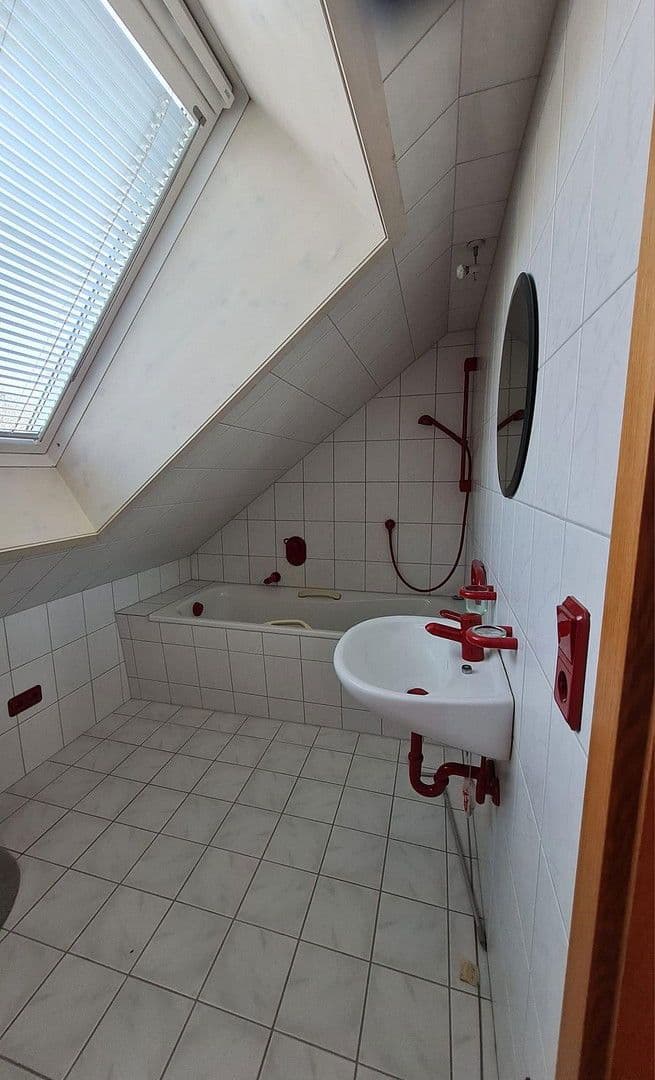 Pronájem domu 125 m², pozemek 523 m², Biberach an der Riß, Bádensko-Württembersko Pronájem domu 125 m², pozemek 523 m², Biberach an der Riß, Bádensko-Württembersko