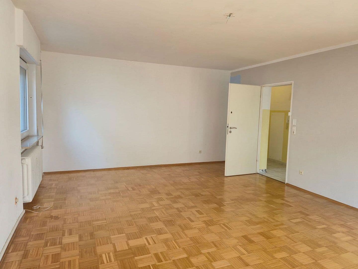 Pronájem bytu 3+1 86 m², Schillerstraße 1, Dietzenbach, Hessen Pronájem bytu 3+1 86 m², Schillerstraße 1, Dietzenbach, Hessen
