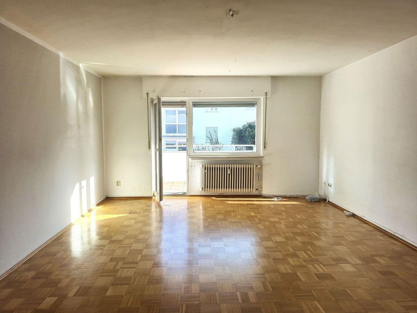 Pronájem bytu 3+1 86 m², Schillerstraße 1, Dietzenbach, Hessen Pronájem bytu 3+1 86 m², Schillerstraße 1, Dietzenbach, Hessen