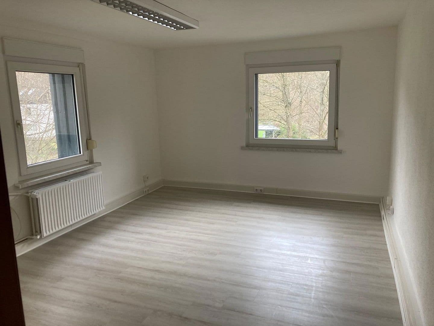 Pronájem kanceláře 210 m², Eiserntalstraße 238, Siegen, Severní Porýní-Vestfálsko Pronájem kanceláře 210 m², Eiserntalstraße 238, Siegen, Severní Porýní-Vestfálsko