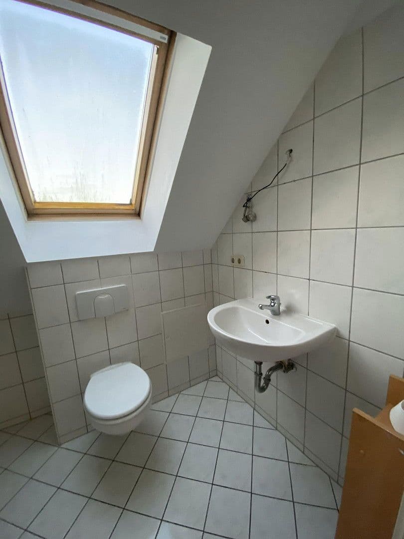 Pronájem bytu 2+1 40 m², Altenburger Straße 7, Schmölln, Durynsko Pronájem bytu 2+1 40 m², Altenburger Straße 7, Schmölln, Durynsko