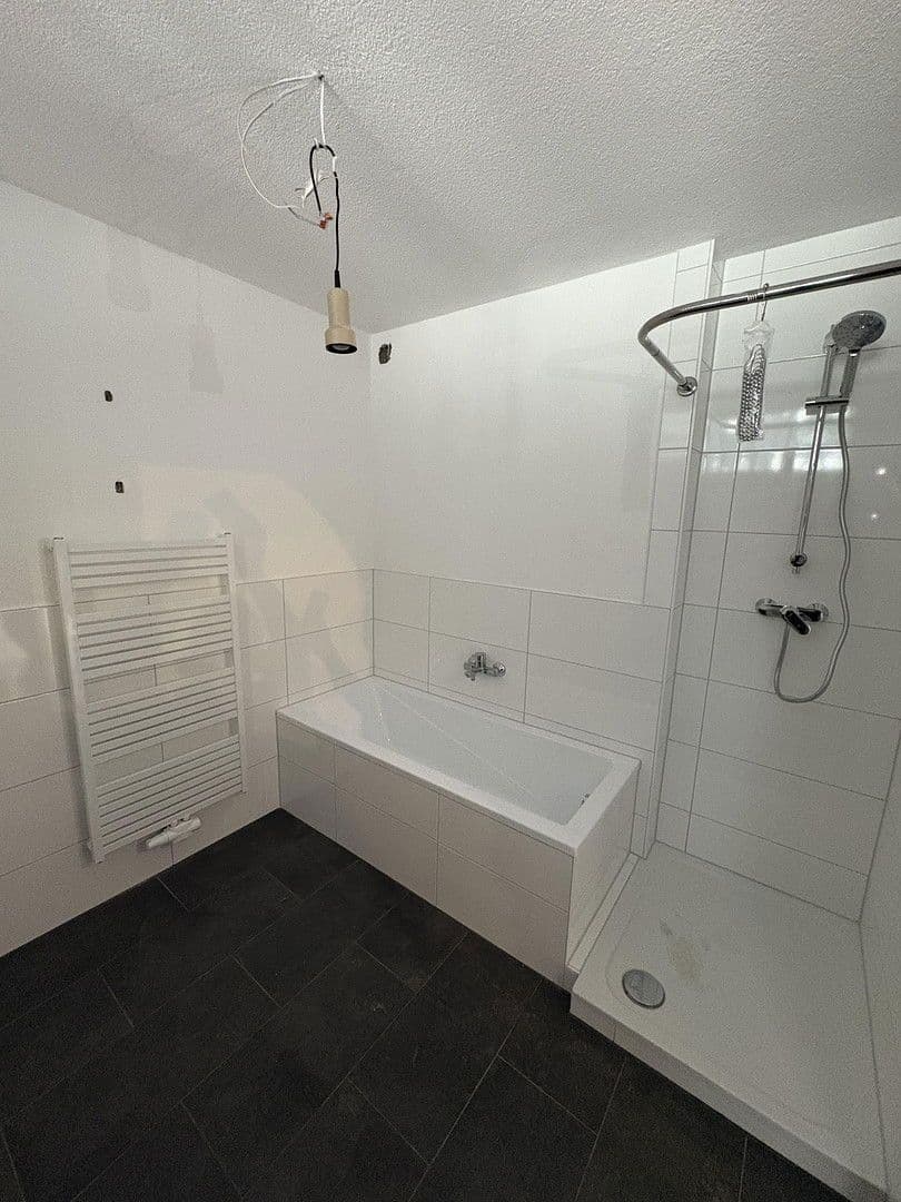 Pronájem bytu 3+1 90 m², Goethestraße 16, Nattheim, Bádensko-Württembersko Pronájem bytu 3+1 90 m², Goethestraße 16, Nattheim, Bádensko-Württembersko