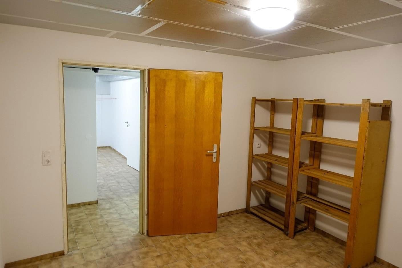 Prodej domu 287 m², pozemek 717 m², Neumarkt in der Oberpfalz, Bavorsko Prodej domu 287 m², pozemek 717 m², Neumarkt in der Oberpfalz, Bavorsko