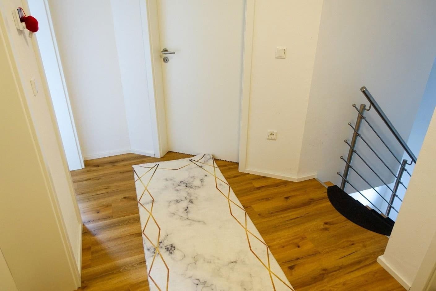 Prodej domu 287 m², pozemek 717 m², Neumarkt in der Oberpfalz, Bavorsko Prodej domu 287 m², pozemek 717 m², Neumarkt in der Oberpfalz, Bavorsko