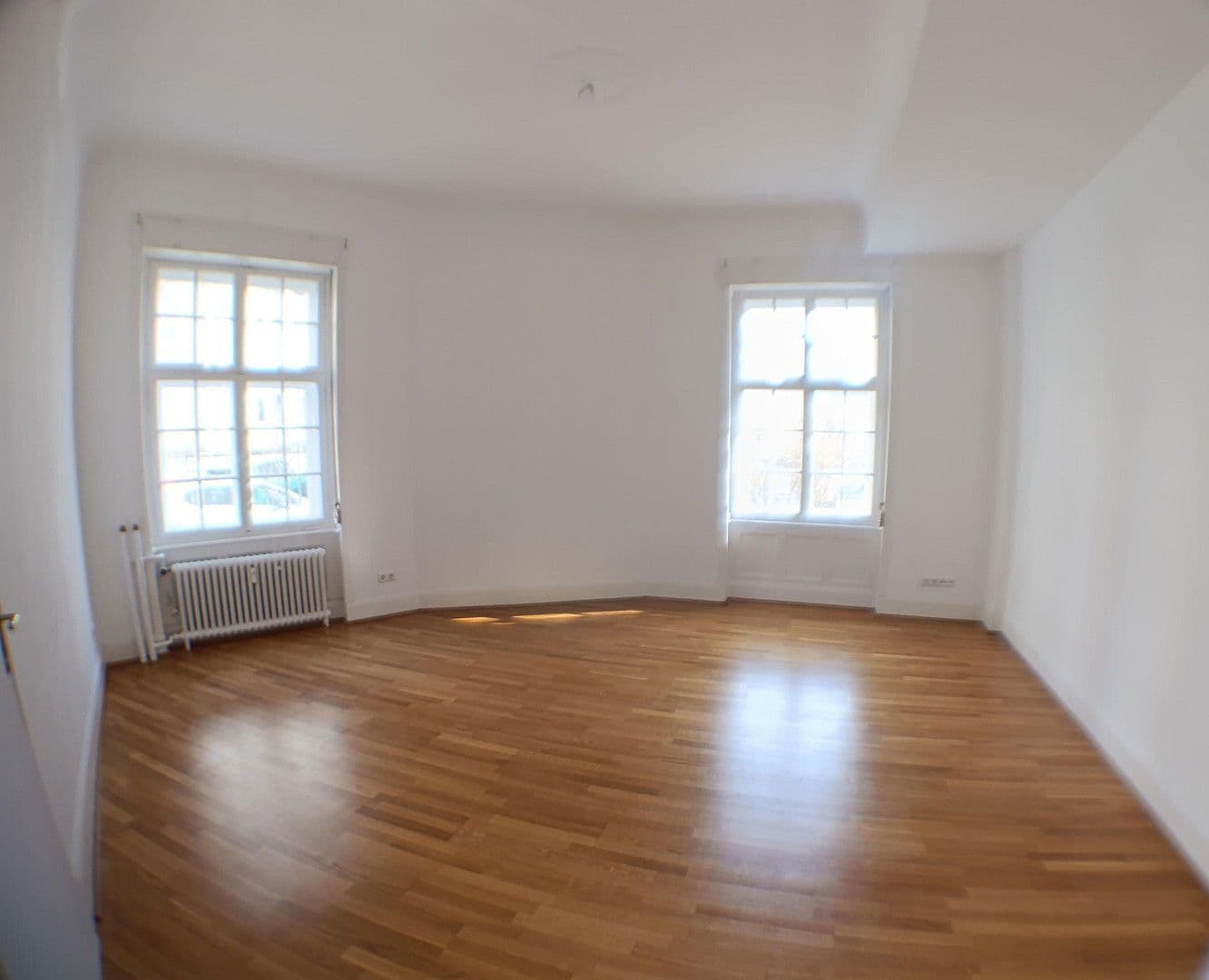 Pronájem bytu 2+1 81 m², Frankfurt am Main, Hessen Pronájem bytu 2+1 81 m², Frankfurt am Main, Hessen