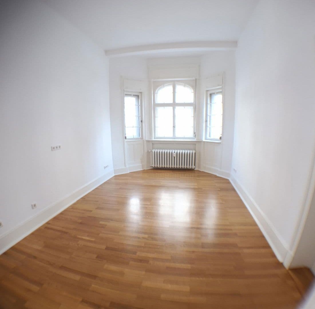 Pronájem bytu 2+1 81 m², Frankfurt am Main, Hessen Pronájem bytu 2+1 81 m², Frankfurt am Main, Hessen