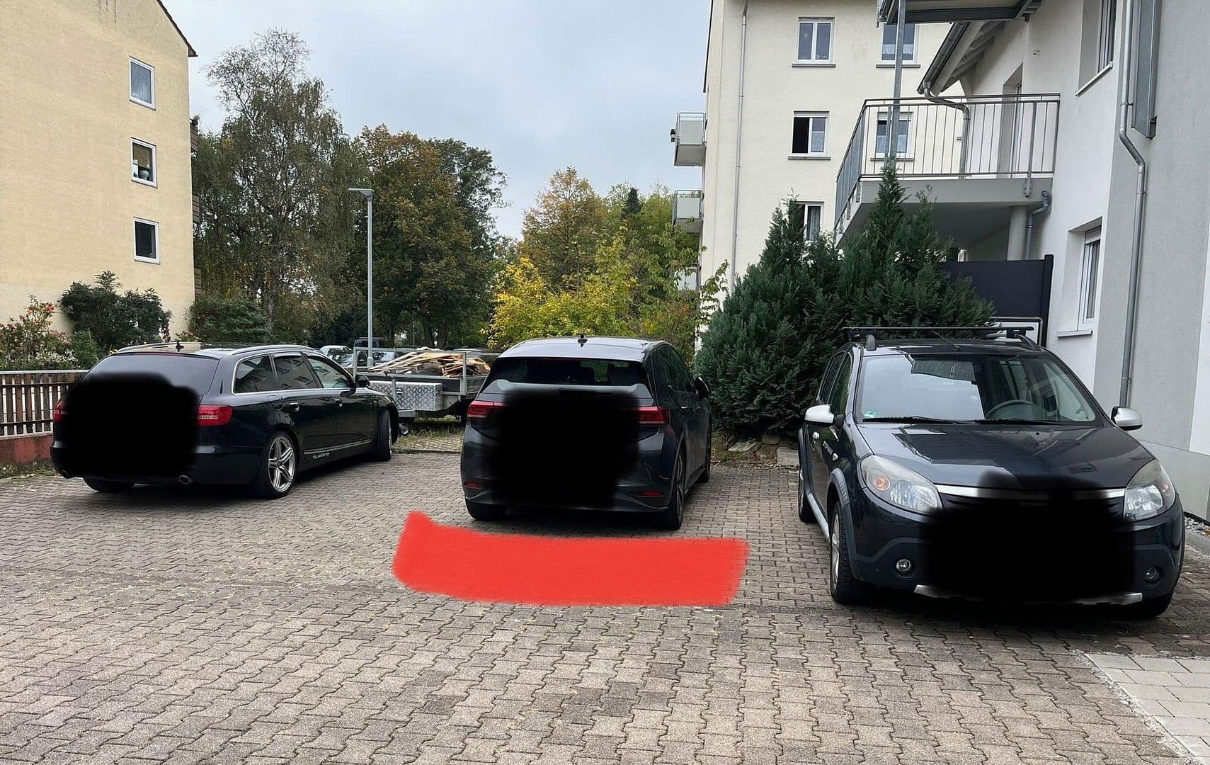 Pronájem bytu 4+1 105 m², Lessingstrasse 1, Singen (Hohentwiel), Bádensko-Württembersko Pronájem bytu 4+1 105 m², Lessingstrasse 1, Singen (Hohentwiel), Bádensko-Württembersko