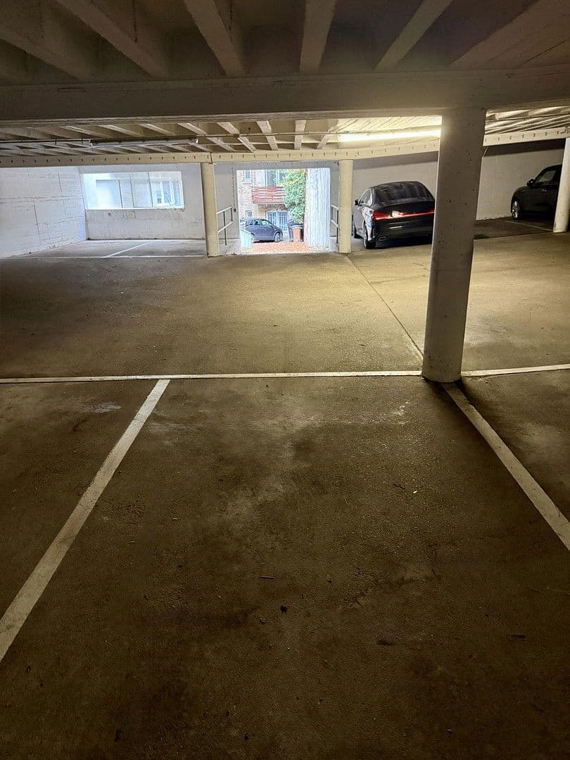 Pronájem garáže, Mozartstr. 5, Stuttgart, Bádensko-Württembersko Pronájem garáže, Mozartstr. 5, Stuttgart, Bádensko-Württembersko