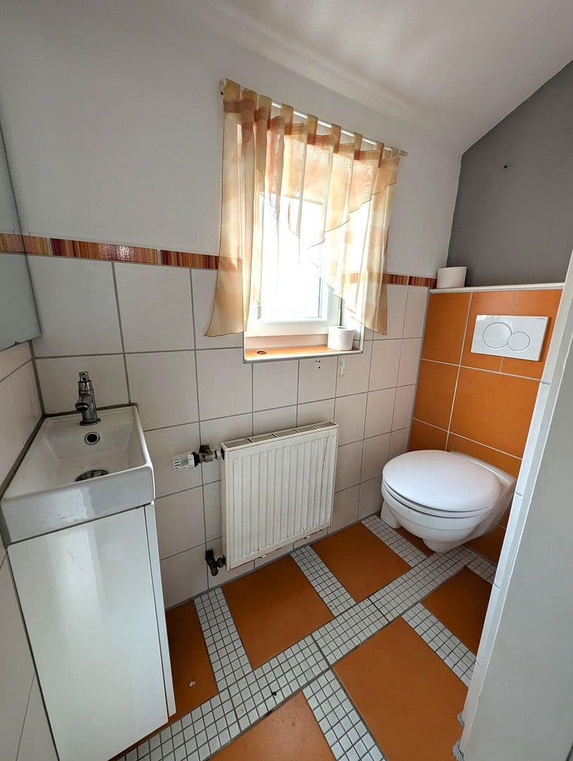 Prodej domu 106 m², pozemek 124 m², Kapellstraße 36, Heidenheim an der Brenz, Bádensko-Württembersko Prodej domu 106 m², pozemek 124 m², Kapellstraße 36, Heidenheim an der Brenz, Bádensko-Württembersko