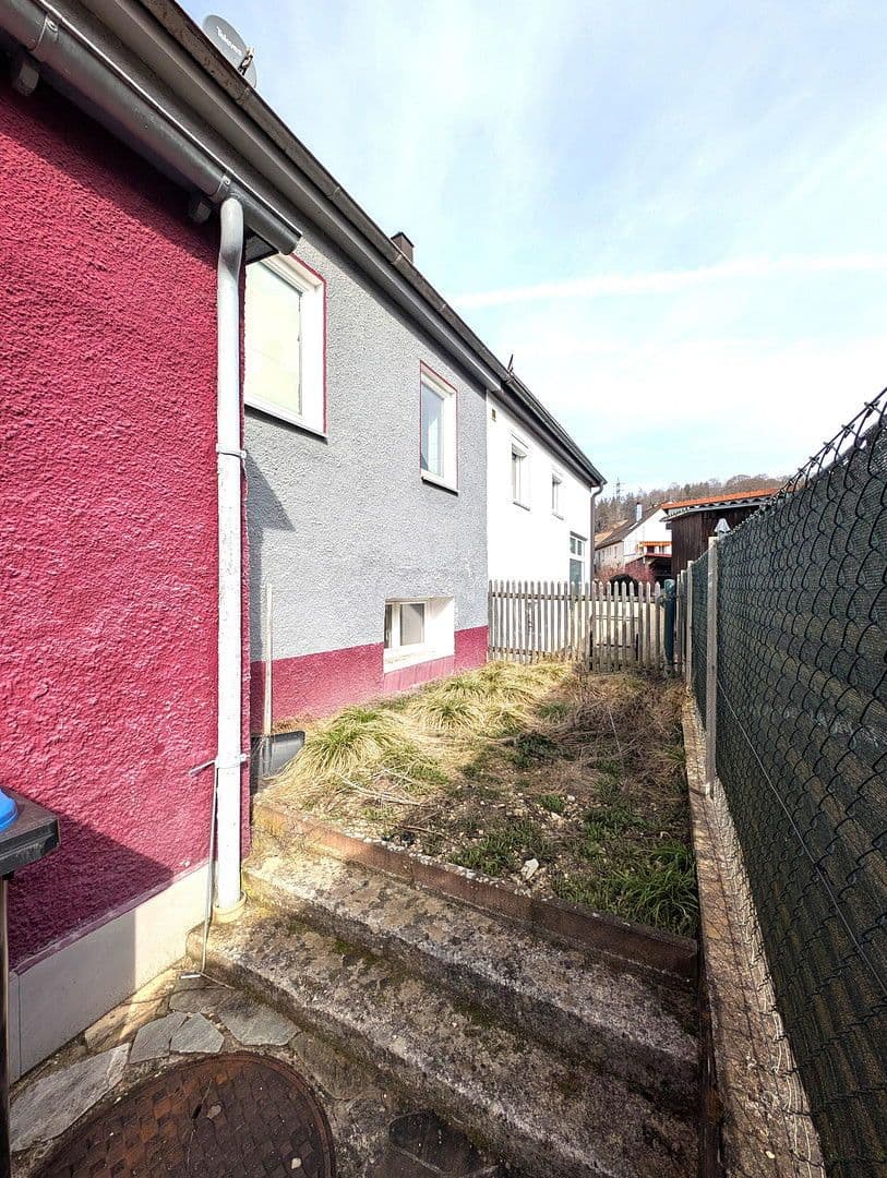 Prodej domu 106 m², pozemek 124 m², Kapellstraße 36, Heidenheim an der Brenz, Bádensko-Württembersko Prodej domu 106 m², pozemek 124 m², Kapellstraße 36, Heidenheim an der Brenz, Bádensko-Württembersko