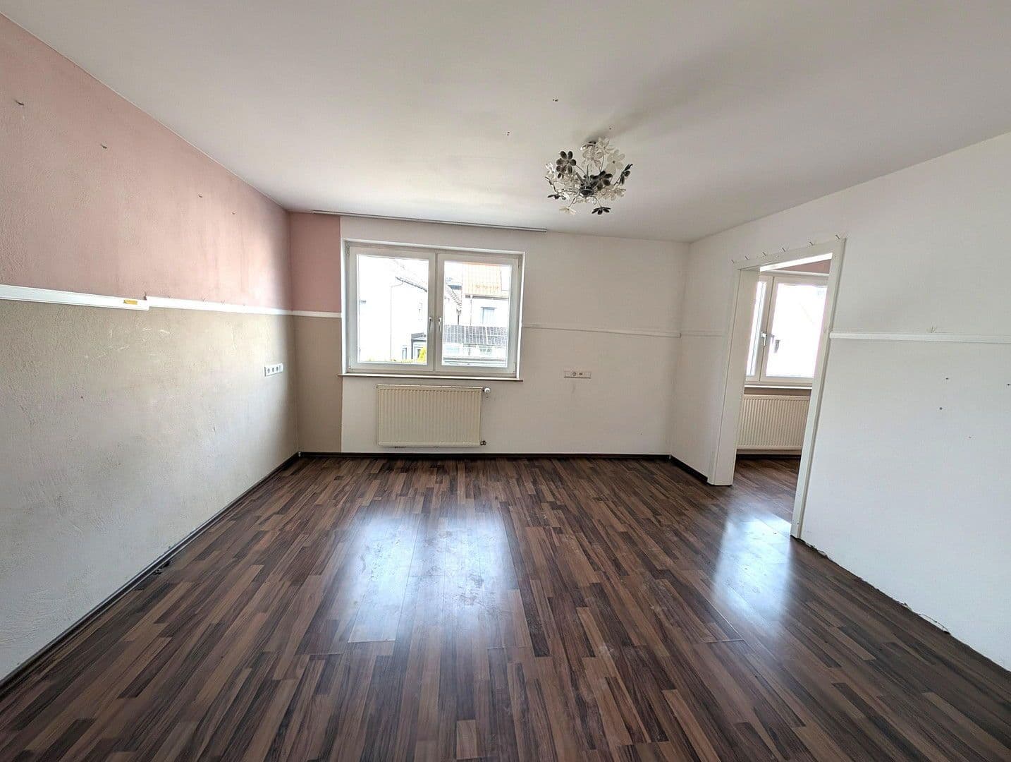 Prodej domu 106 m², pozemek 124 m², Kapellstraße 36, Heidenheim an der Brenz, Bádensko-Württembersko Prodej domu 106 m², pozemek 124 m², Kapellstraße 36, Heidenheim an der Brenz, Bádensko-Württembersko