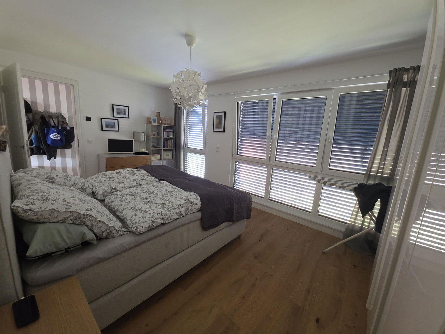 Pronájem bytu 4+1 135 m², Hilden, Severní Porýní-Vestfálsko Pronájem bytu 4+1 135 m², Hilden, Severní Porýní-Vestfálsko