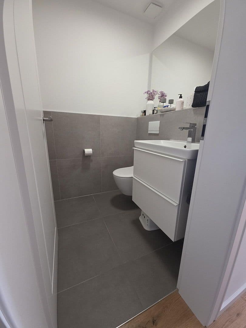 Pronájem bytu 4+1 135 m², Hilden, Severní Porýní-Vestfálsko Pronájem bytu 4+1 135 m², Hilden, Severní Porýní-Vestfálsko