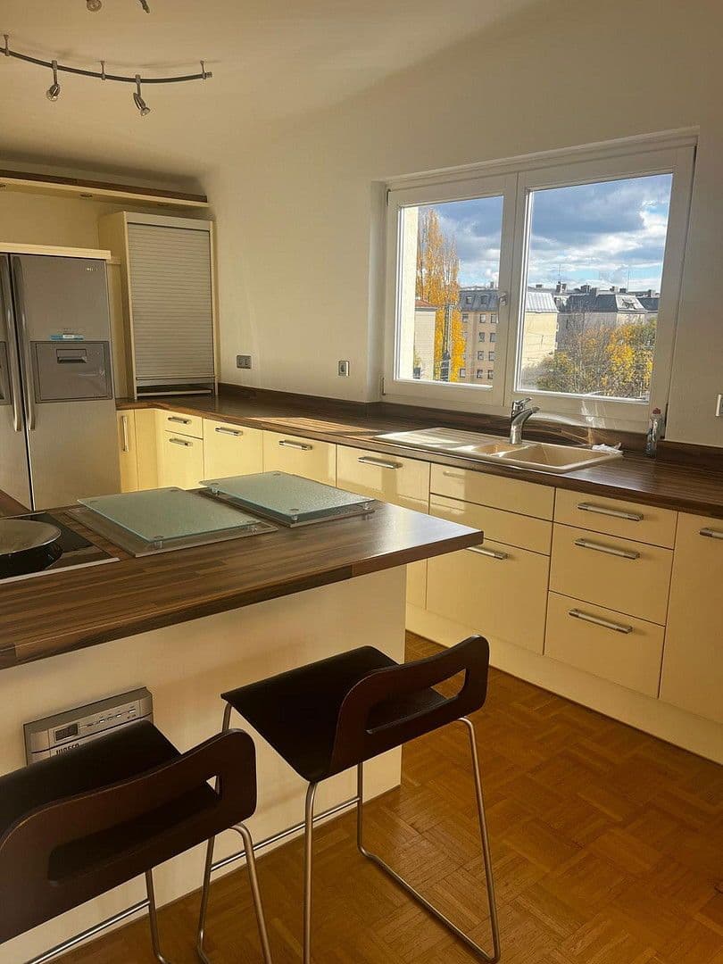 Prodej bytu 3+1 94 m², München, Bavorsko Prodej bytu 3+1 94 m², München, Bavorsko