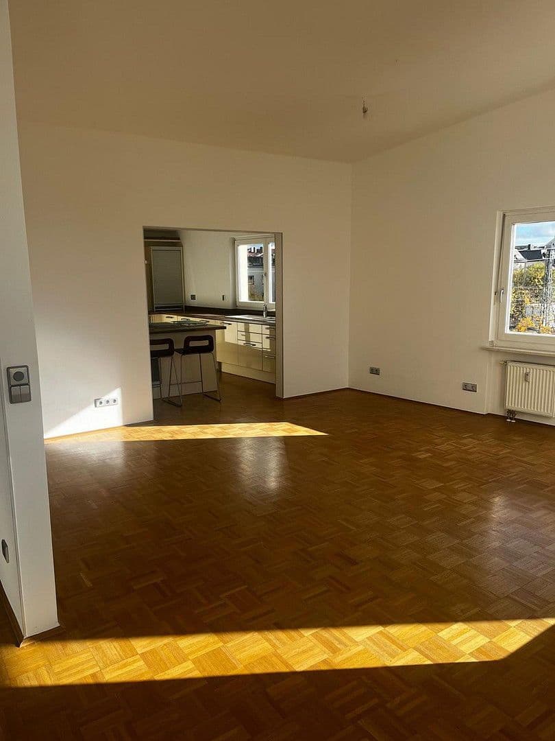 Prodej bytu 3+1 94 m², München, Bavorsko Prodej bytu 3+1 94 m², München, Bavorsko
