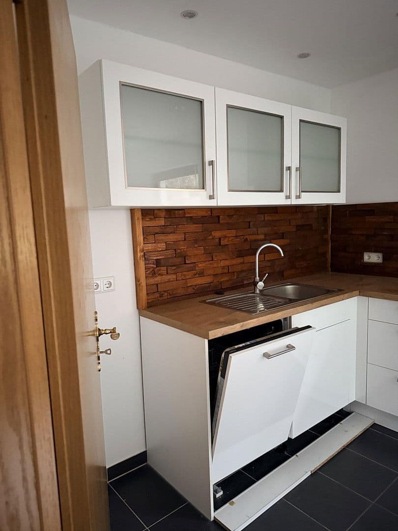 Pronájem bytu 4+1 155 m², Hauptstrasse. 139, Gorxheimertal, Hessen Pronájem bytu 4+1 155 m², Hauptstrasse. 139, Gorxheimertal, Hessen