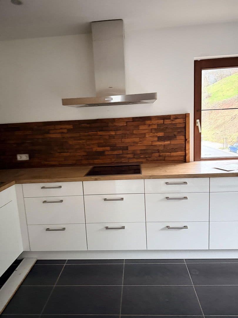 Pronájem bytu 4+1 155 m², Hauptstrasse. 139, Gorxheimertal, Hessen Pronájem bytu 4+1 155 m², Hauptstrasse. 139, Gorxheimertal, Hessen