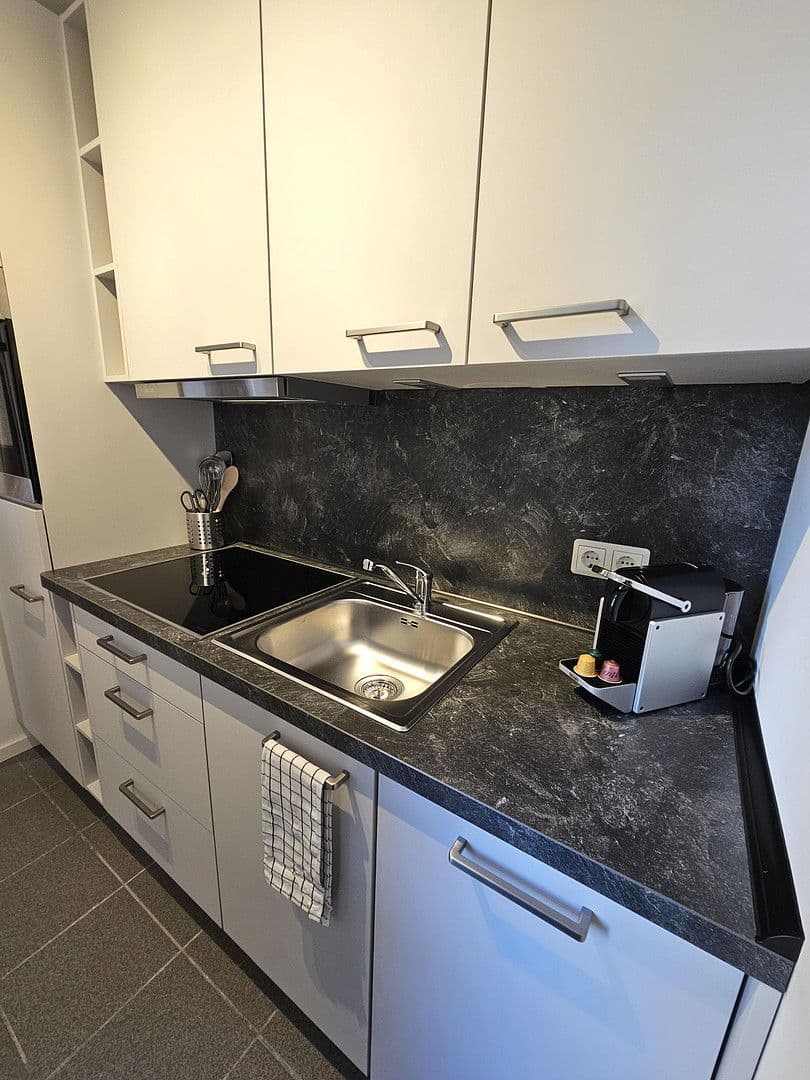 Pronájem bytu 1+1 27 m², Grabengasse 27, Köln, Severní Porýní-Vestfálsko Pronájem bytu 1+1 27 m², Grabengasse 27, Köln, Severní Porýní-Vestfálsko