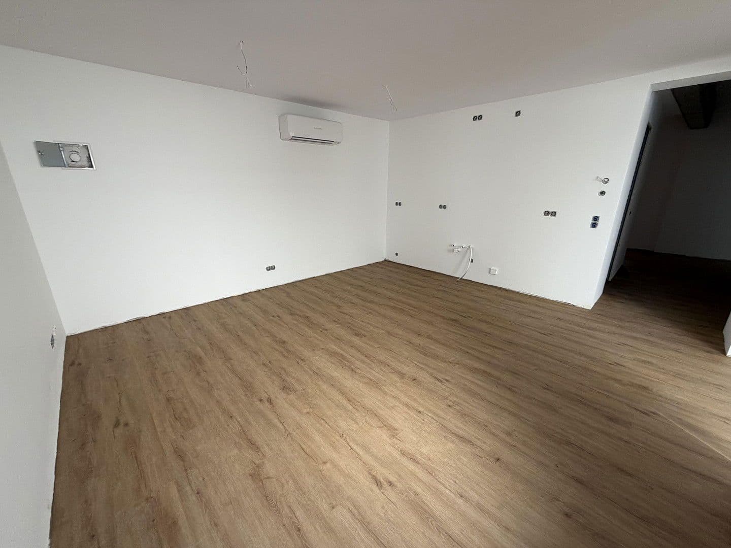 Pronájem bytu 3+1 100 m², Hauptstraße 42, Volkach, Bavorsko Pronájem bytu 3+1 100 m², Hauptstraße 42, Volkach, Bavorsko