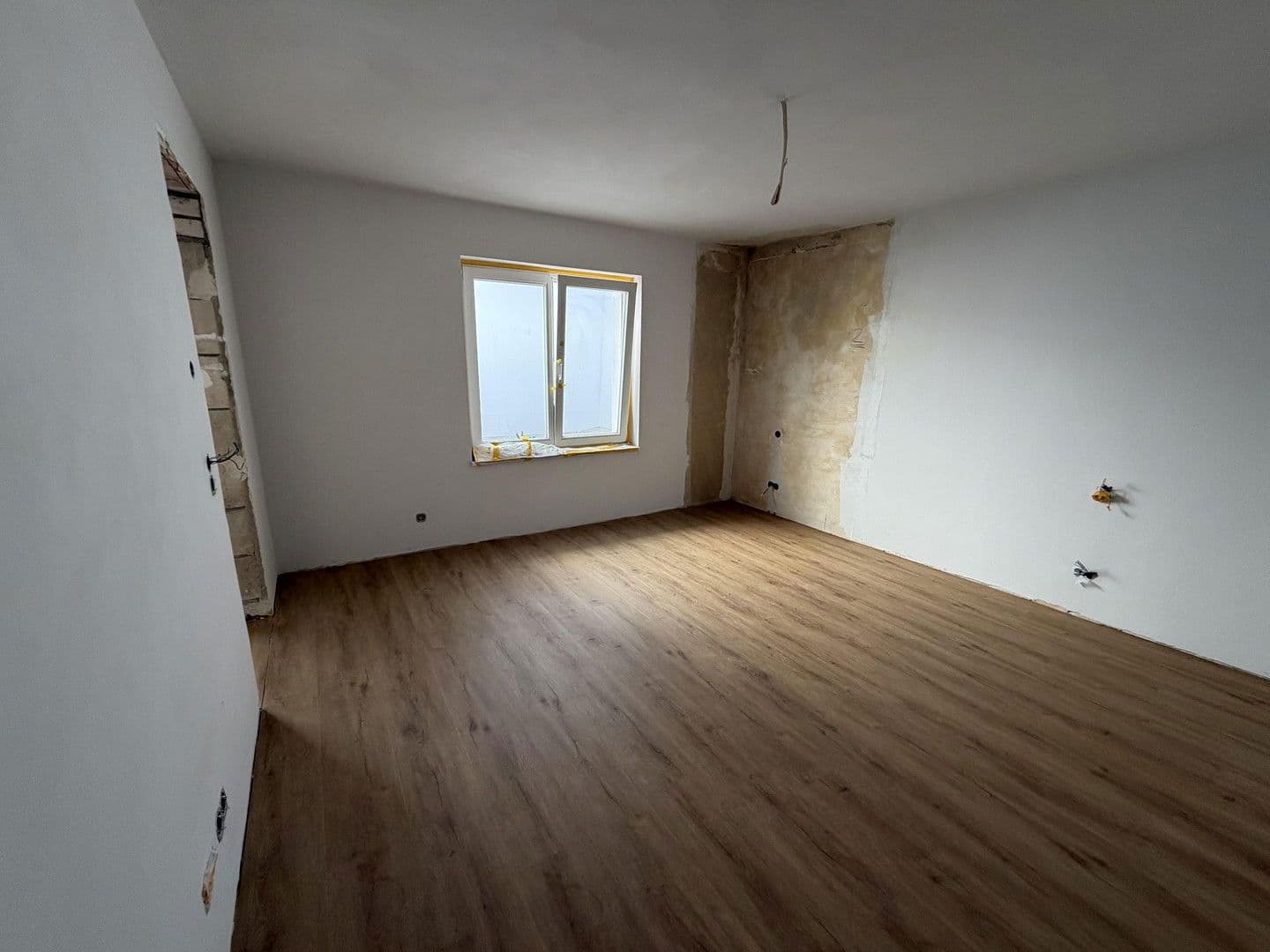 Pronájem bytu 3+1 100 m², Hauptstraße 42, Volkach, Bavorsko Pronájem bytu 3+1 100 m², Hauptstraße 42, Volkach, Bavorsko